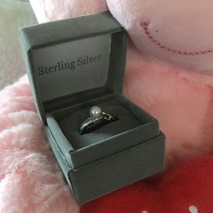 AVON WOMENS RING